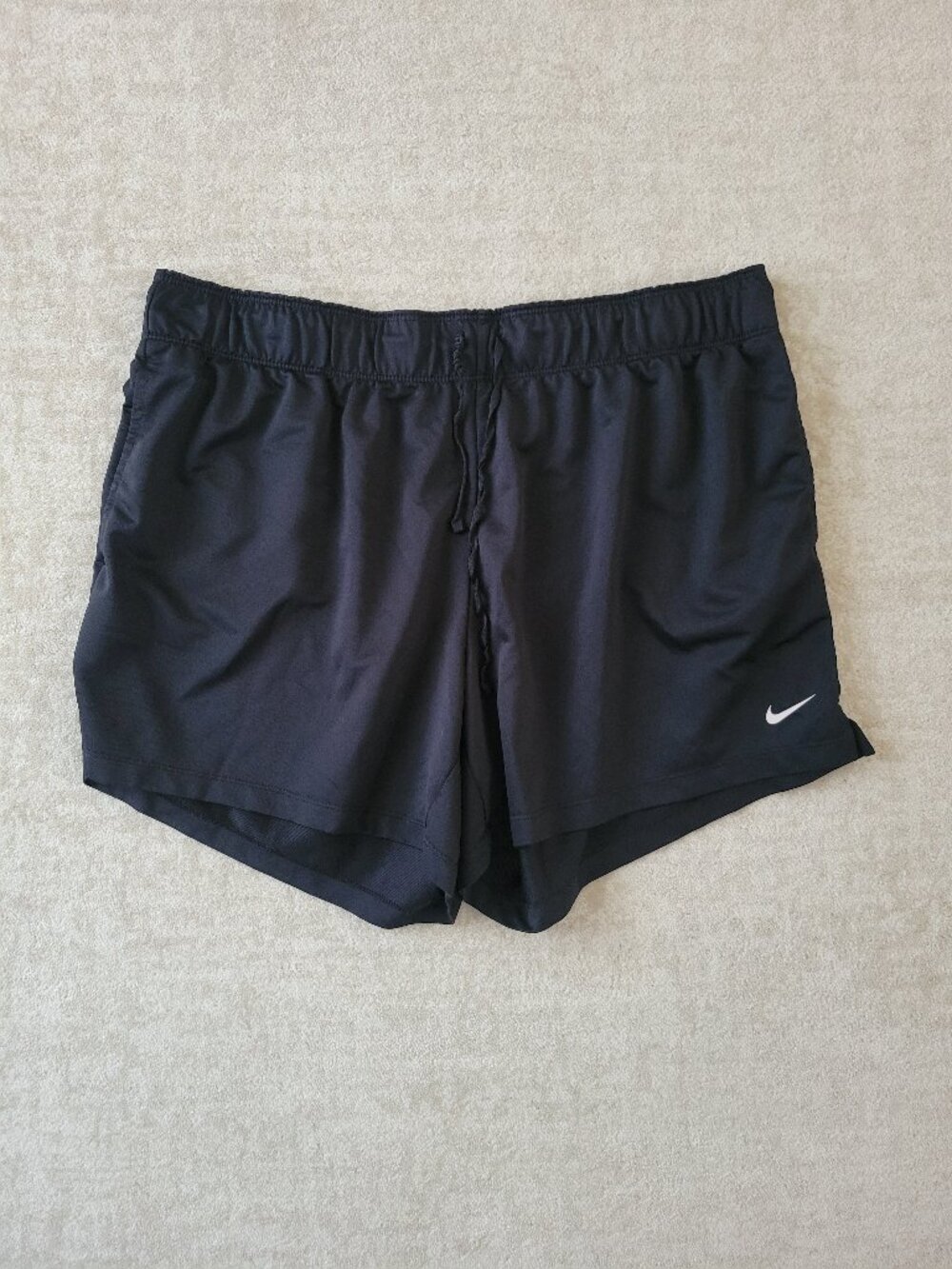Nike Women's Dri-FIT Attack Training Shorts XL Black Pockets Lined Reg Fit